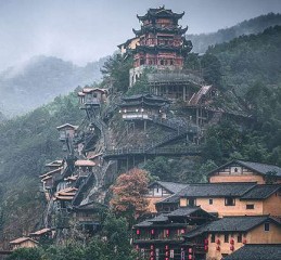 中华八字排盘app 中华八字排盘系统？